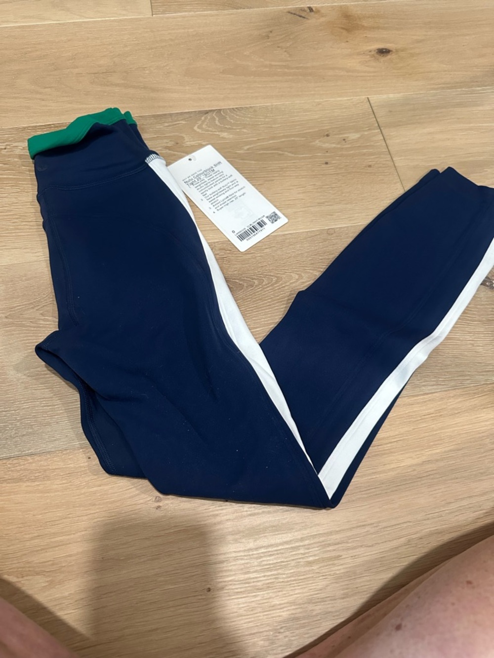 Lululemon Navy Athletic Leggings colourblock White Side Strip